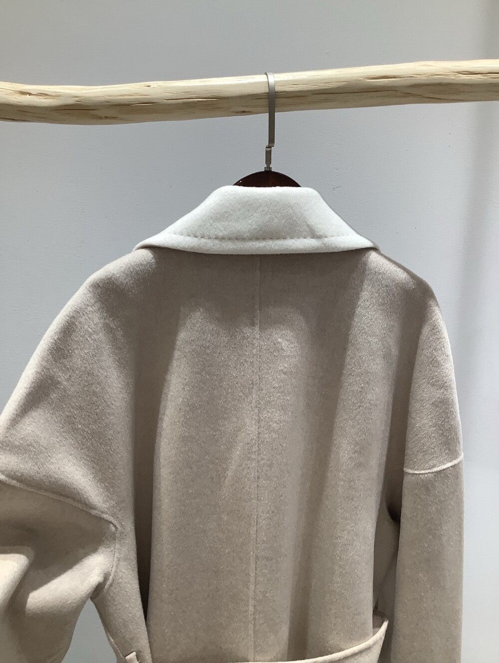 REISS Marcela two tone blindseam coat - Picture 11 of 13